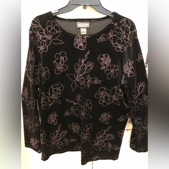 Black velvet top with sparkly pink floral design - Picture 12 of 12
